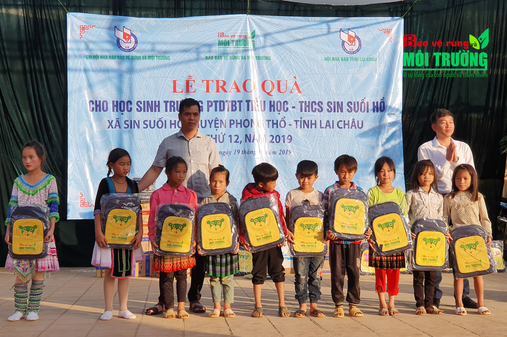 Công ty Botania tham gia chương trình từ thiện “Vì trẻ em nghèo vùng cao”