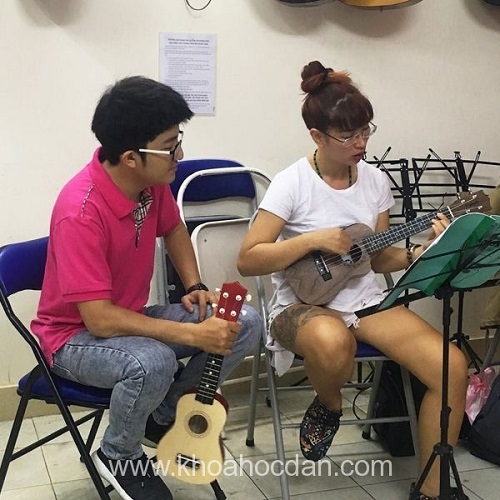 học đàn ukulele ở đâu