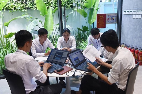Học làm bất động sản ở đâu tốt