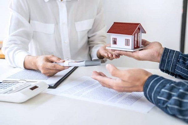Học làm bất động sản ở đâu tốt