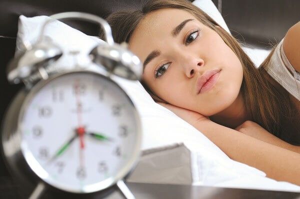Cách trị mất ngủ cho người trẻ